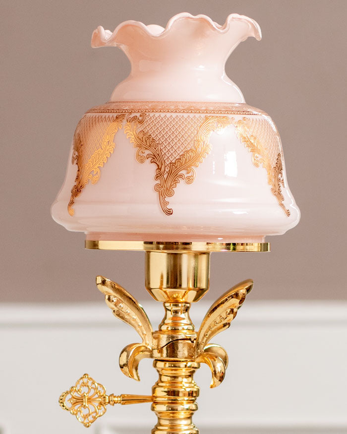 Niloufer Antique Lantern Style Lamp - Magnolia White