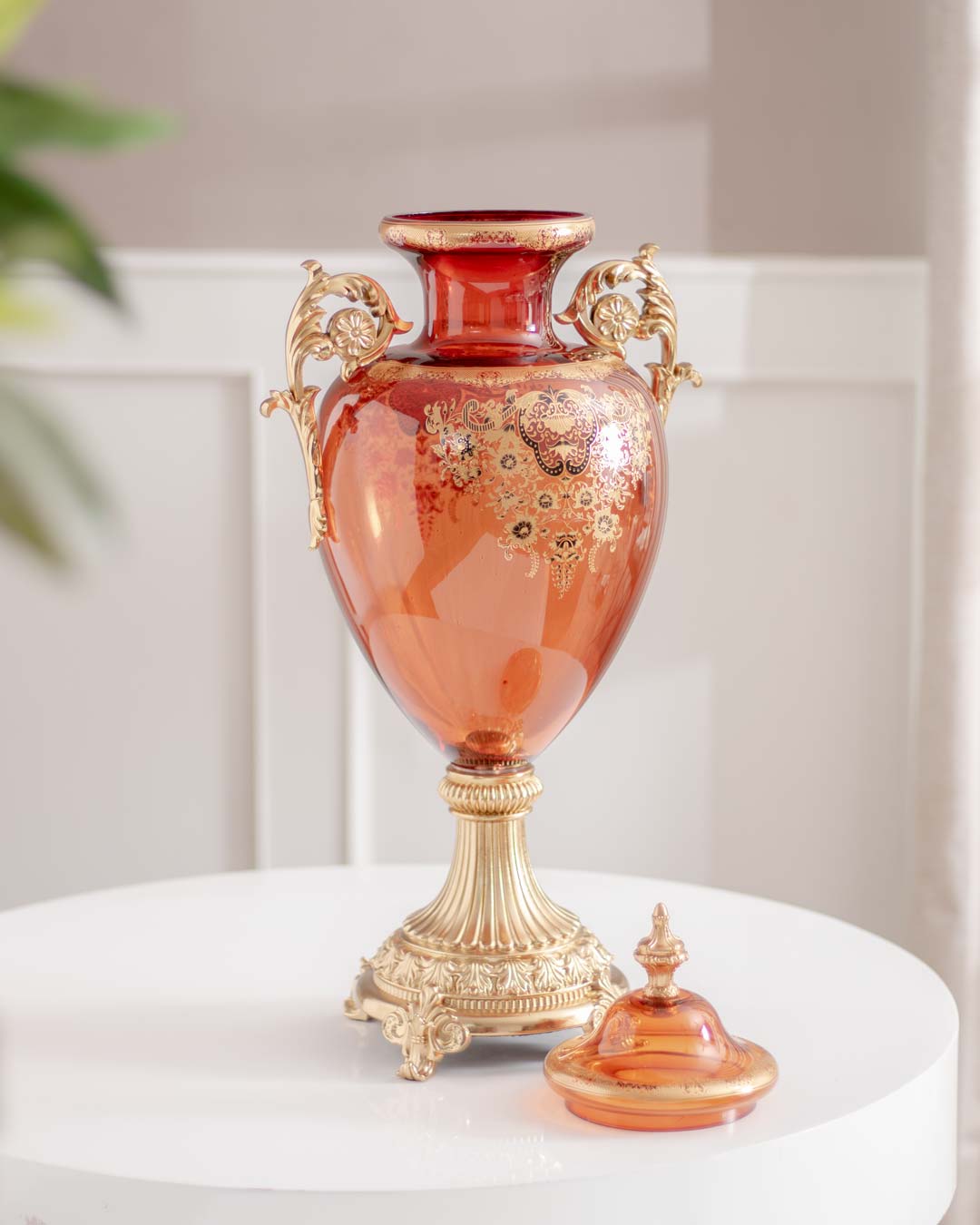 Villeroy Decorative Lidded Vase - Clear Amber
