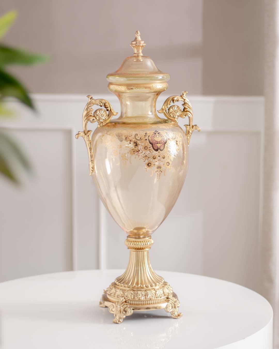 Villeroy Decorative Lidded Vase - Clear Gold
